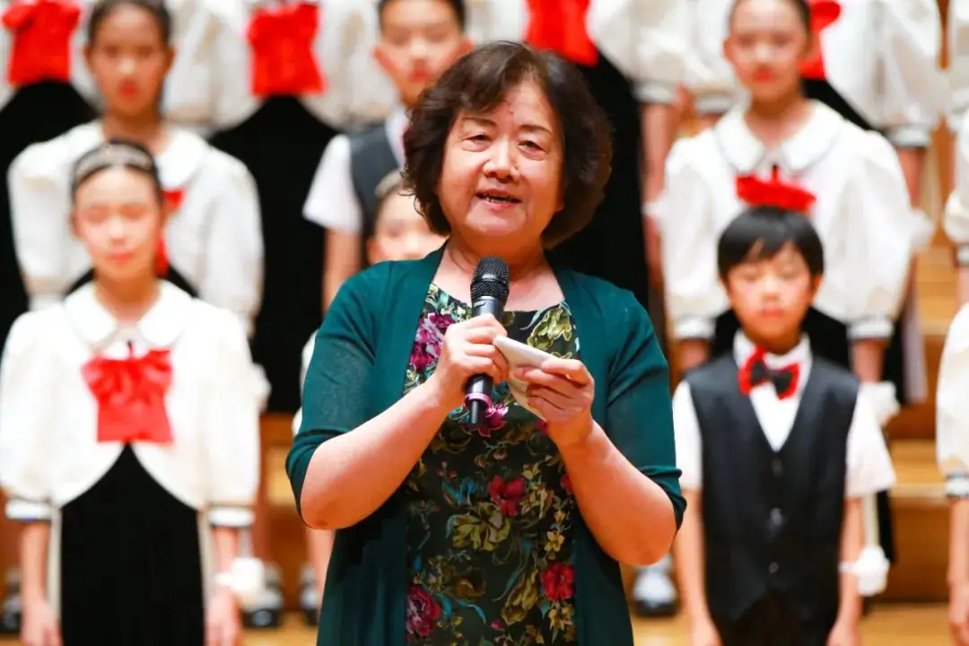 灯市口小学举行“逐光前行 扬帆远航”金帆合唱团二十周年专场音乐会暨灯市口小学建校160周年素质教育成果展示活动 第29张 灯市口小学举行“逐光前行 扬帆远航”金帆合唱团二十周年专场音乐会暨灯市口小学建校160周年素质教育成果展示活动 第29张