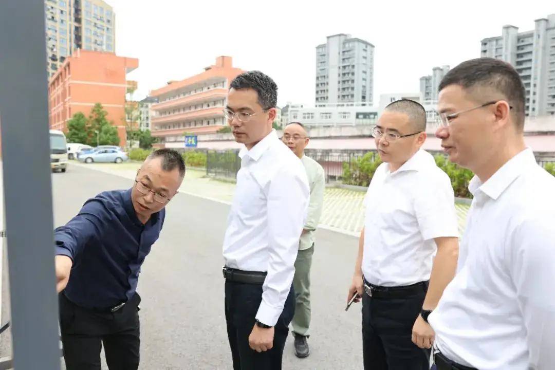 李剑锋督导检查高考备考工作 第2张 李剑锋督导检查高考备考工作 第2张