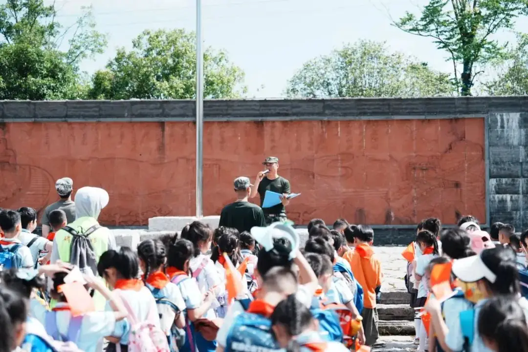 花园小学“国歌嘹亮 耕读童年”——庆六一•红领巾爱祖国研学实践活动 第17张 花园小学“国歌嘹亮 耕读童年”——庆六一•红领巾爱祖国研学实践活动 第17张