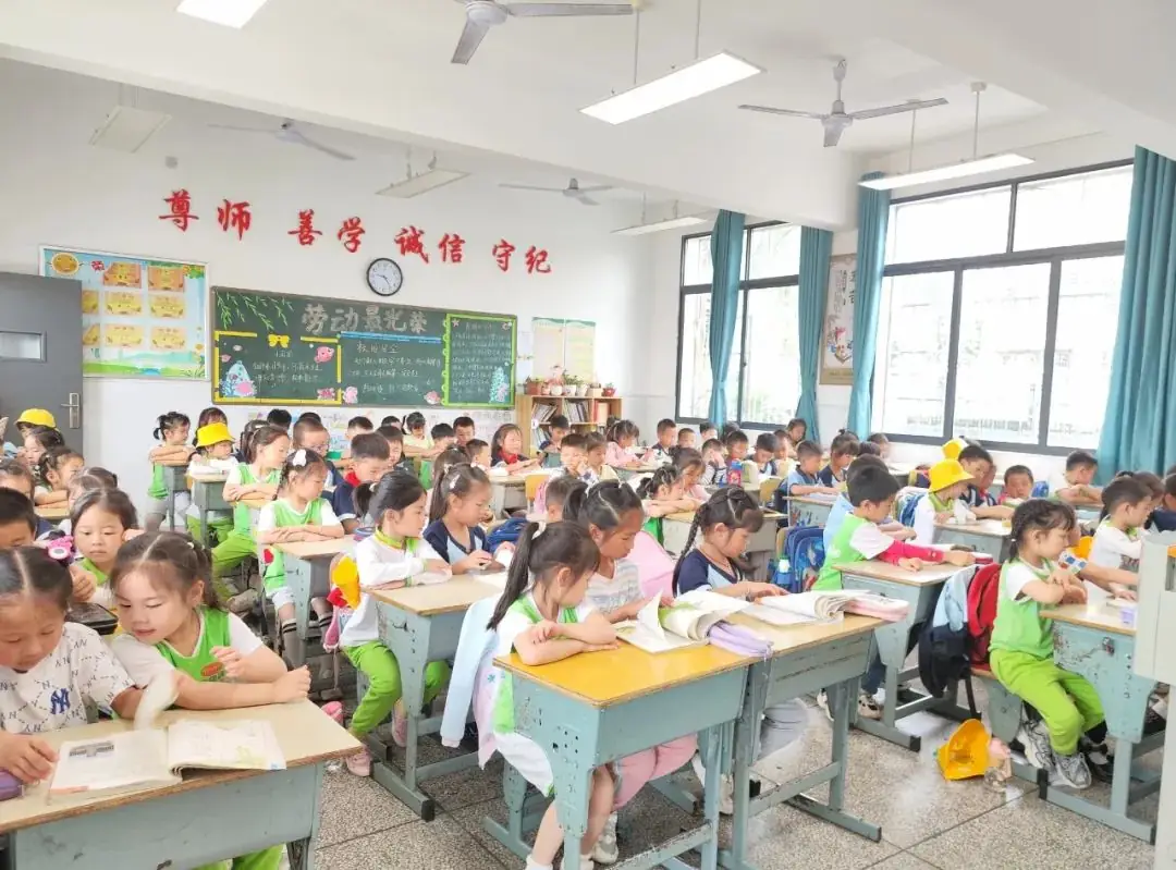 小学初体验·衔接促成长——金色梯田幼儿园参观小学记 第37张 小学初体验·衔接促成长——金色梯田幼儿园参观小学记 第37张