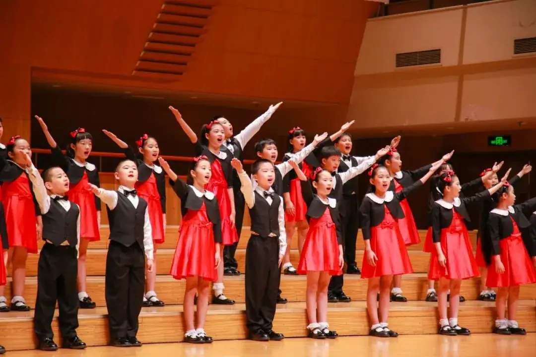 灯市口小学举行“逐光前行 扬帆远航”金帆合唱团二十周年专场音乐会暨灯市口小学建校160周年素质教育成果展示活动 第59张 灯市口小学举行“逐光前行 扬帆远航”金帆合唱团二十周年专场音乐会暨灯市口小学建校160周年素质教育成果展示活动 第59张