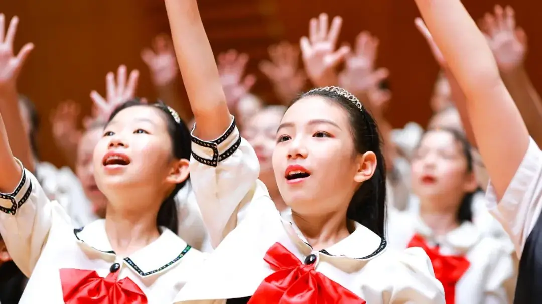 灯市口小学举行“逐光前行 扬帆远航”金帆合唱团二十周年专场音乐会暨灯市口小学建校160周年素质教育成果展示活动 第24张 灯市口小学举行“逐光前行 扬帆远航”金帆合唱团二十周年专场音乐会暨灯市口小学建校160周年素质教育成果展示活动 第24张