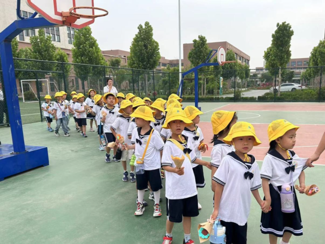 【无棣县实验幼儿园分园】走进小学,乐享成长——大班幼儿参观第四实验小学纪实 第18张 【无棣县实验幼儿园分园】走进小学,乐享成长——大班幼儿参观第四实验小学纪实 第18张