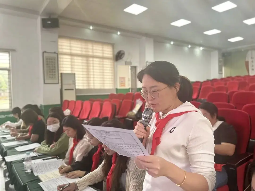 尚志中心小学:举行晋江市谢志辉少先队名辅导员工作室第三场活动(尚志中心小学专场) 第20张 尚志中心小学:举行晋江市谢志辉少先队名辅导员工作室第三场活动(尚志中心小学专场) 第20张