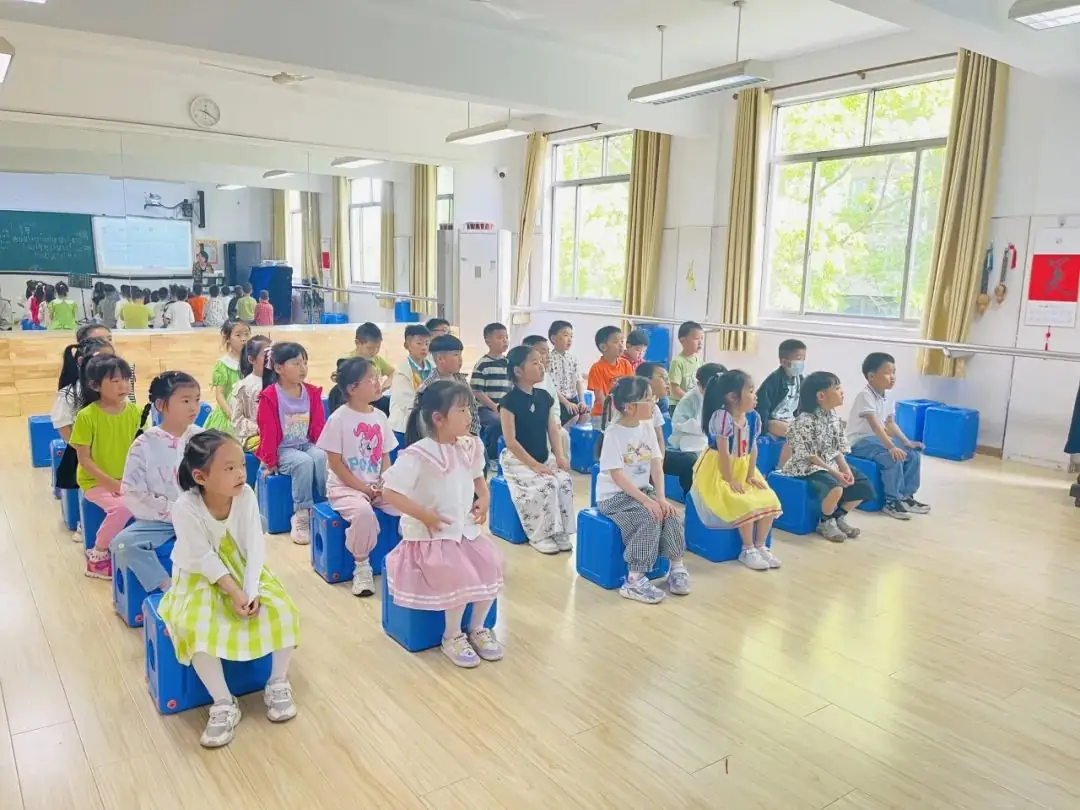 【小幼衔接】你好,小学——洪庙小学小幼衔接之“走进小学”活动 第21张 【小幼衔接】你好,小学——洪庙小学小幼衔接之“走进小学”活动 第21张