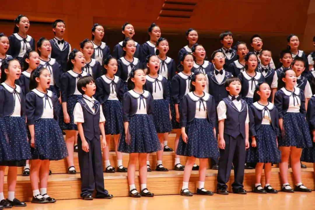 灯市口小学举行“逐光前行 扬帆远航”金帆合唱团二十周年专场音乐会暨灯市口小学建校160周年素质教育成果展示活动 第73张 灯市口小学举行“逐光前行 扬帆远航”金帆合唱团二十周年专场音乐会暨灯市口小学建校160周年素质教育成果展示活动 第73张