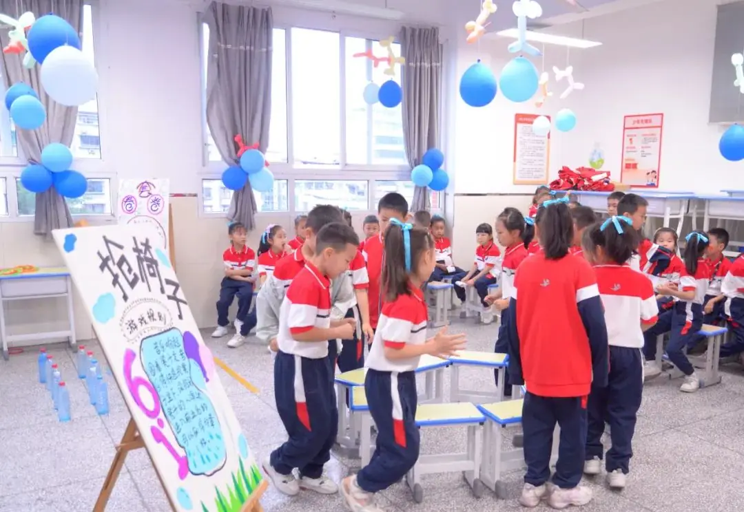 税润童心 筑梦未来——万盛小学税法进校园暨“六.一”游园嘉年华庆祝活动 第12张 税润童心 筑梦未来——万盛小学税法进校园暨“六.一”游园嘉年华庆祝活动 第12张