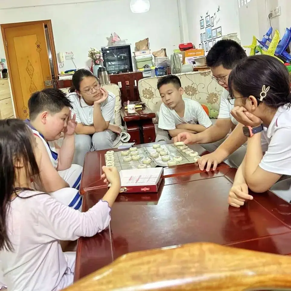湖南省凤凰县阿拉石化小学“优才生”赴荔园小学跟班研学 第109张 湖南省凤凰县阿拉石化小学“优才生”赴荔园小学跟班研学 第109张