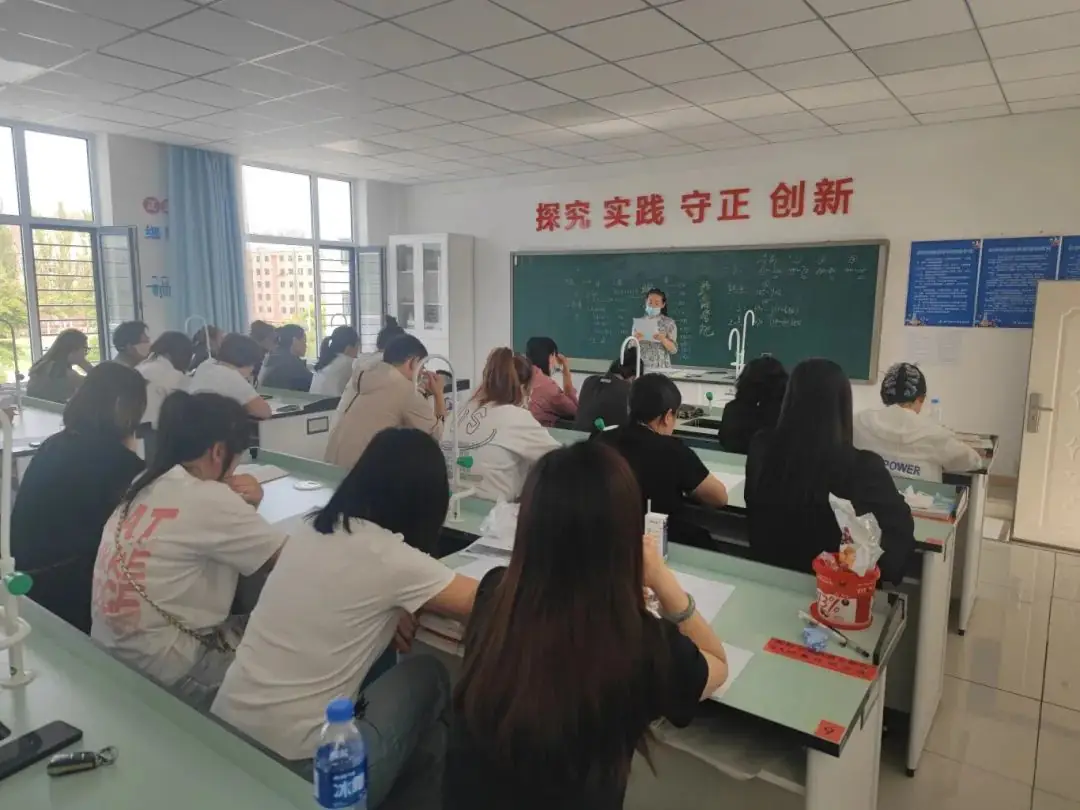 用爱护航 决胜中考——营口市第二十九中学召开九年级中考考前家长会 第15张 用爱护航 决胜中考——营口市第二十九中学召开九年级中考考前家长会 第15张