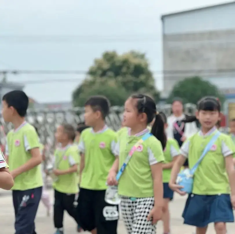 【走,参观小学去!】佛子山镇中心幼儿园大班级部参观小学活动 第20张 【走,参观小学去!】佛子山镇中心幼儿园大班级部参观小学活动 第20张