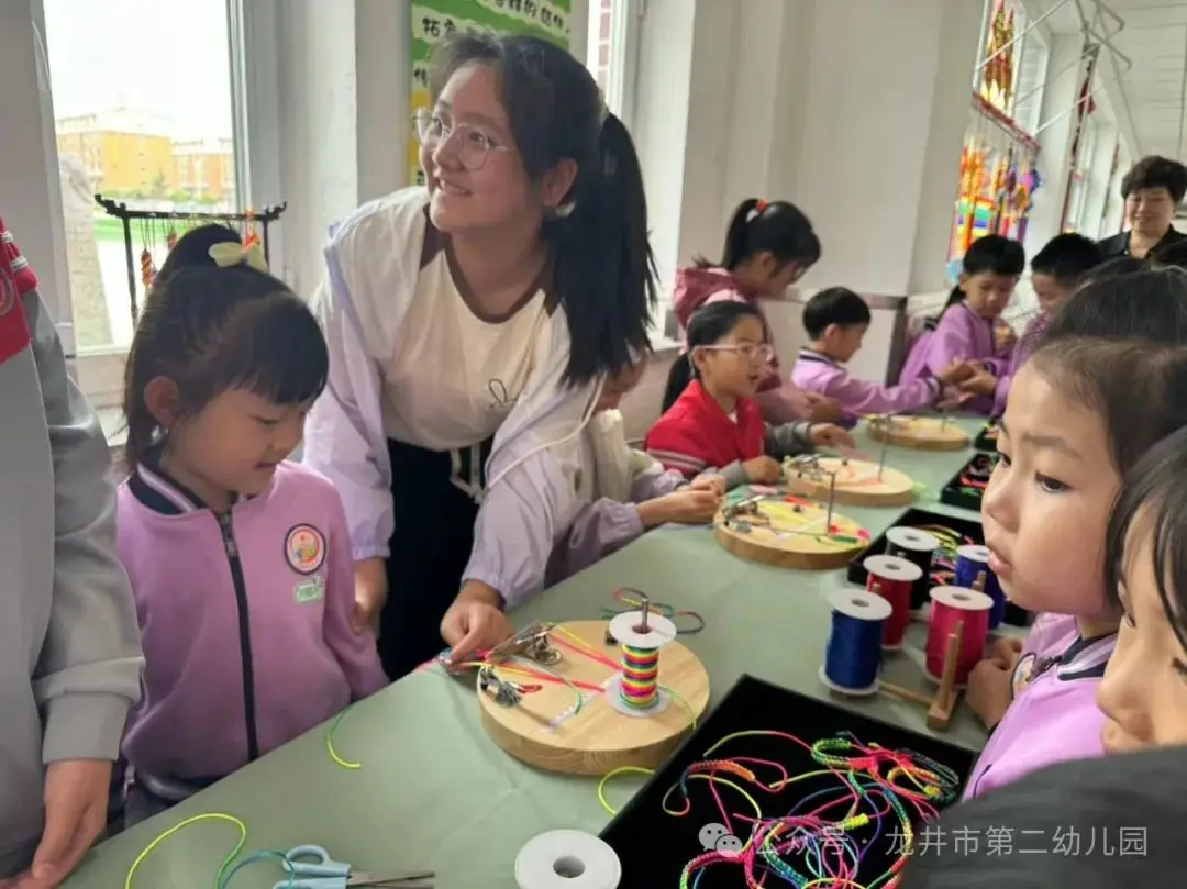 【幼儿活动】“趣”探小学,“幼”见成长——龙井市第二幼儿园携手龙井市东山实验小学开展参观小学活动 第87张 【幼儿活动】“趣”探小学,“幼”见成长——龙井市第二幼儿园携手龙井市东山实验小学开展参观小学活动 第87张