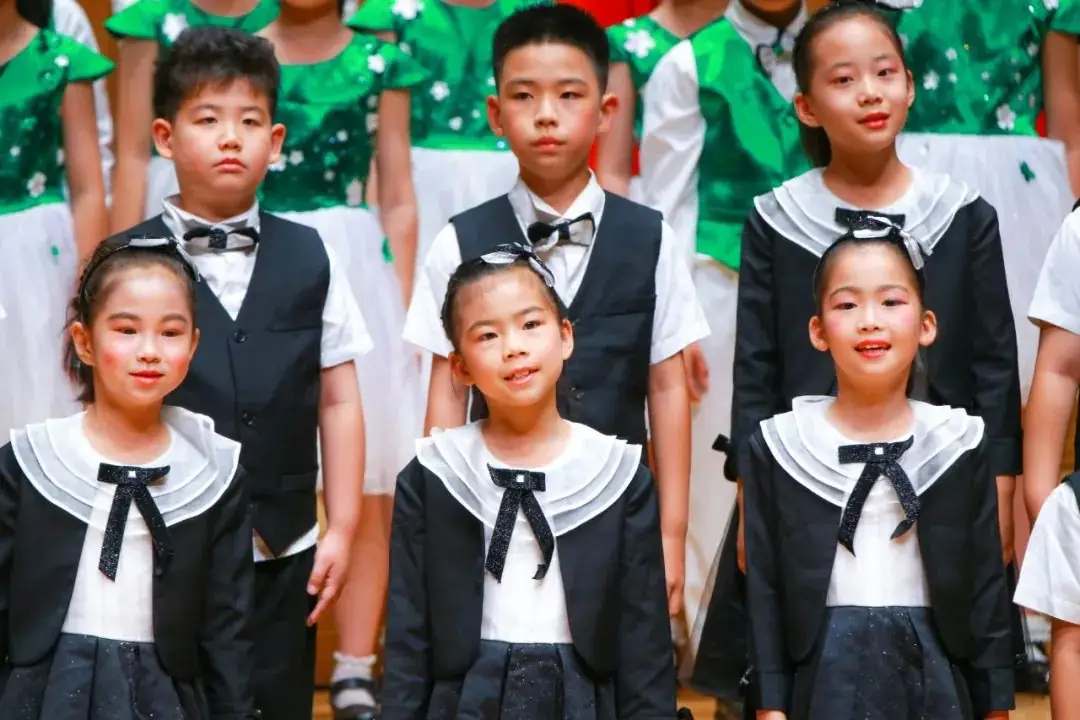 灯市口小学举行“逐光前行 扬帆远航”金帆合唱团二十周年专场音乐会暨灯市口小学建校160周年素质教育成果展示活动 第64张 灯市口小学举行“逐光前行 扬帆远航”金帆合唱团二十周年专场音乐会暨灯市口小学建校160周年素质教育成果展示活动 第64张