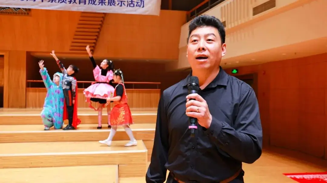 灯市口小学举行“逐光前行 扬帆远航”金帆合唱团二十周年专场音乐会暨灯市口小学建校160周年素质教育成果展示活动 第87张 灯市口小学举行“逐光前行 扬帆远航”金帆合唱团二十周年专场音乐会暨灯市口小学建校160周年素质教育成果展示活动 第87张