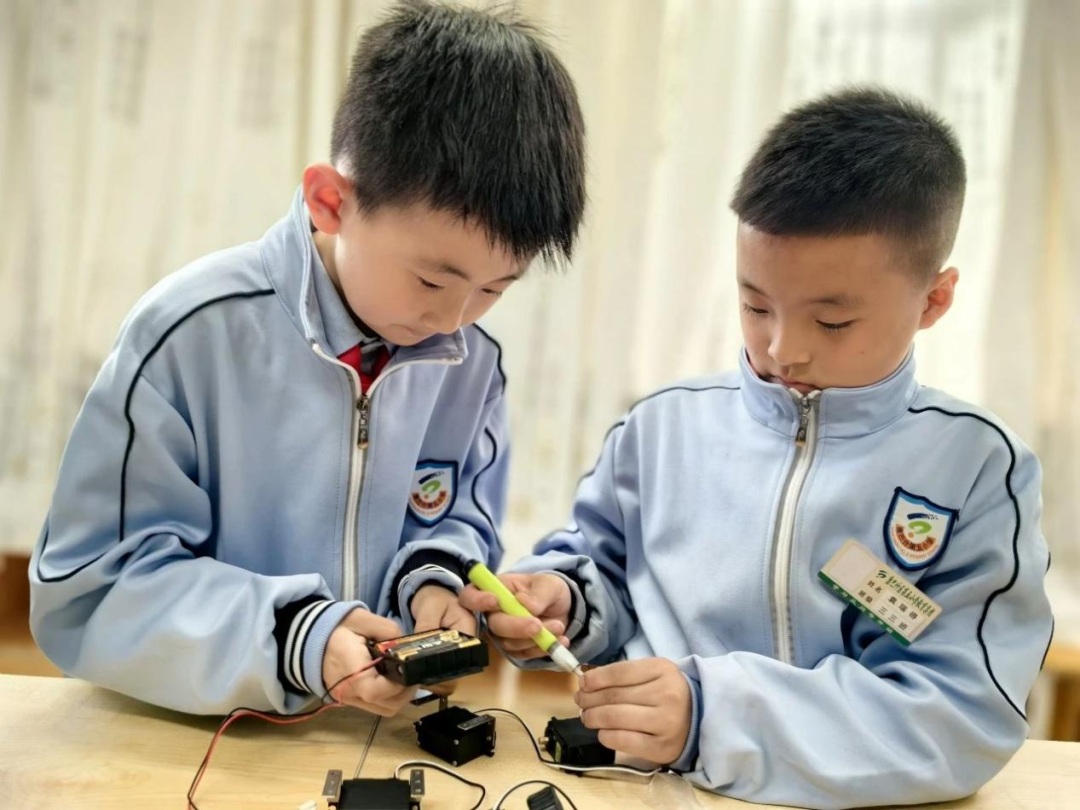 康巴什区第五小学开展机器人特色课程 第5张 康巴什区第五小学开展机器人特色课程 第5张