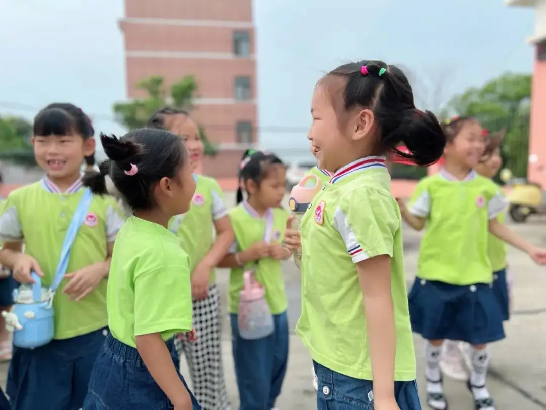 【走,参观小学去!】佛子山镇中心幼儿园大班级部参观小学活动 第82张 【走,参观小学去!】佛子山镇中心幼儿园大班级部参观小学活动 第82张