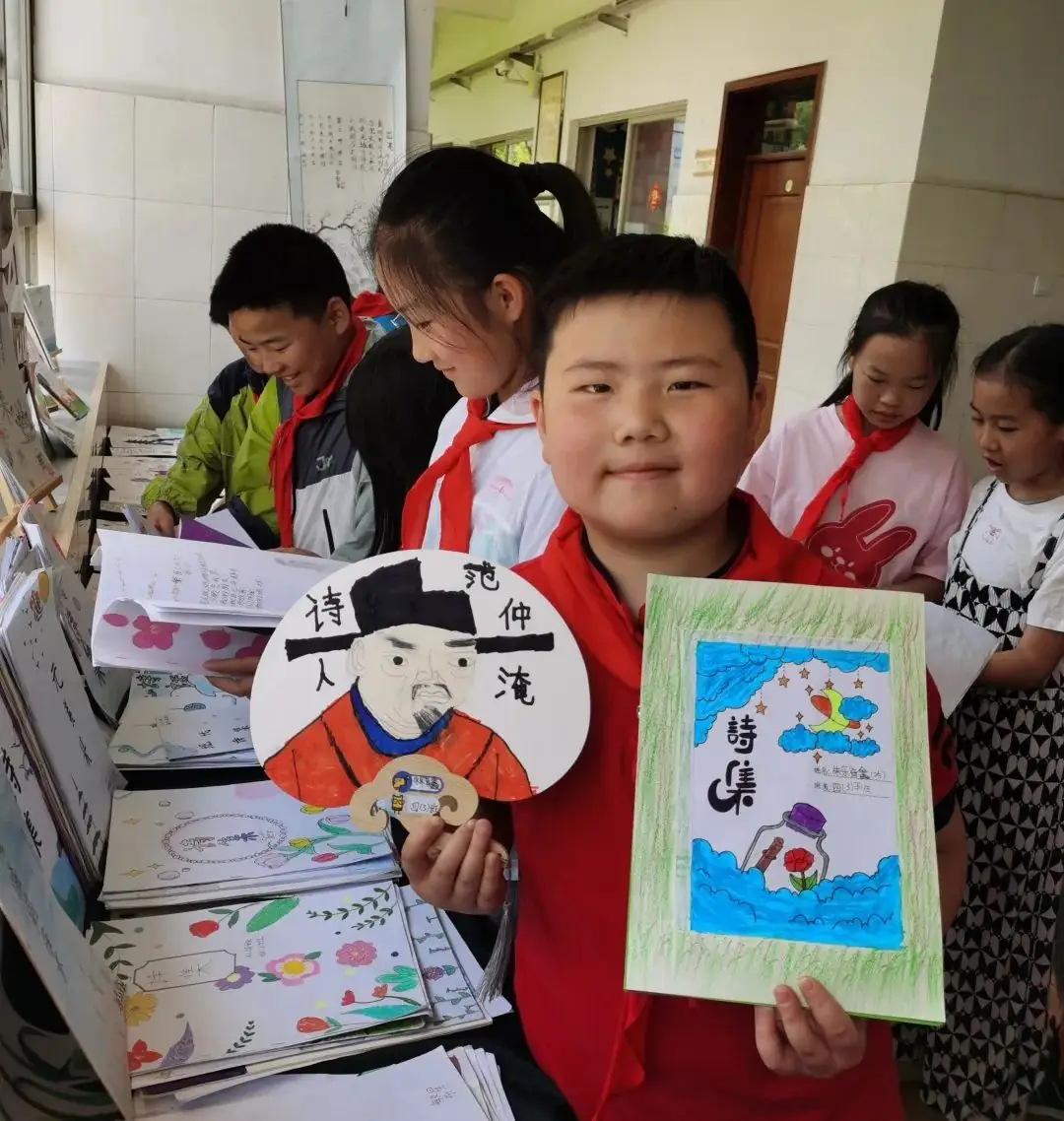 诗意流淌映童心,佳句纷呈展才情——东华小学交响校区四年级语文组“春之韵”主题活动 第18张 诗意流淌映童心,佳句纷呈展才情——东华小学交响校区四年级语文组“春之韵”主题活动 第18张