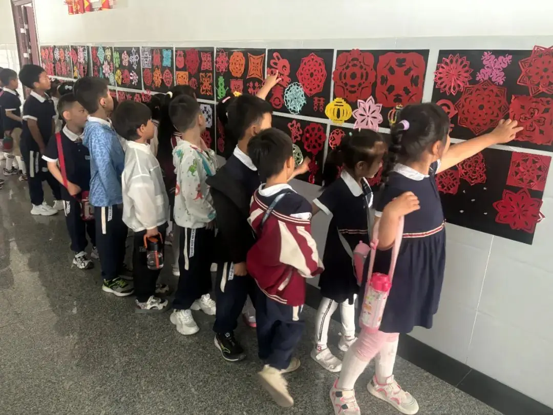 美好初夏,“幼”见小学——安阳高新区商颂小学迎接各幼儿园走进小学幼小衔接活动纪实 第31张 美好初夏,“幼”见小学——安阳高新区商颂小学迎接各幼儿园走进小学幼小衔接活动纪实 第31张