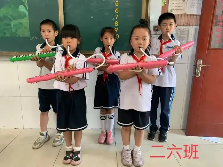 音符跳跃,琴声飞扬——中海小学二年级举办“音乐之星”评选活动 第5张 音符跳跃,琴声飞扬——中海小学二年级举办“音乐之星”评选活动 第5张