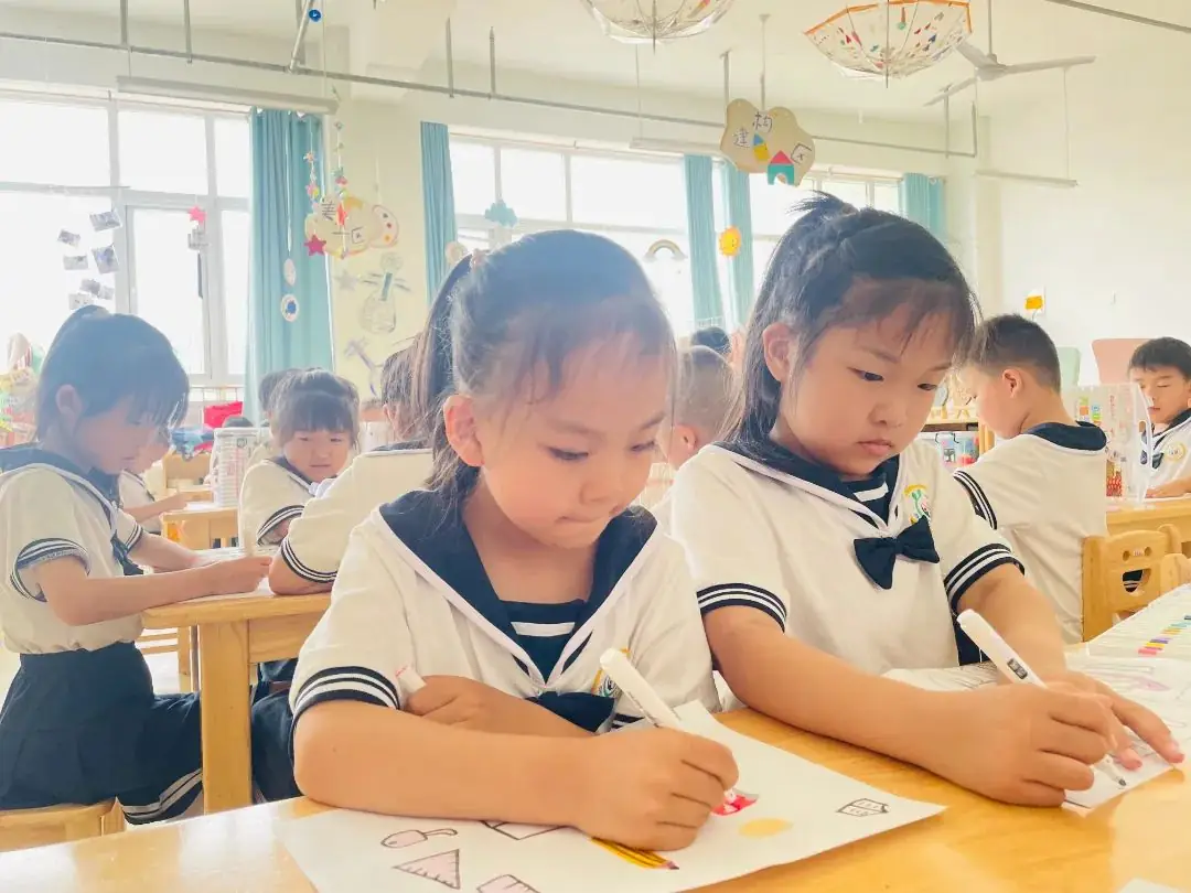【无棣县实验幼儿园分园】走进小学,乐享成长——大班幼儿参观第四实验小学纪实 第8张 【无棣县实验幼儿园分园】走进小学,乐享成长——大班幼儿参观第四实验小学纪实 第8张