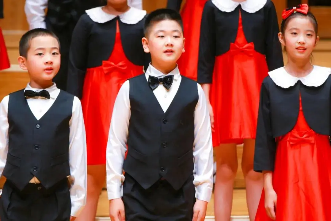 灯市口小学举行“逐光前行 扬帆远航”金帆合唱团二十周年专场音乐会暨灯市口小学建校160周年素质教育成果展示活动 第54张 灯市口小学举行“逐光前行 扬帆远航”金帆合唱团二十周年专场音乐会暨灯市口小学建校160周年素质教育成果展示活动 第54张
