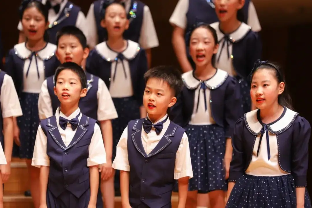 灯市口小学举行“逐光前行 扬帆远航”金帆合唱团二十周年专场音乐会暨灯市口小学建校160周年素质教育成果展示活动 第74张 灯市口小学举行“逐光前行 扬帆远航”金帆合唱团二十周年专场音乐会暨灯市口小学建校160周年素质教育成果展示活动 第74张