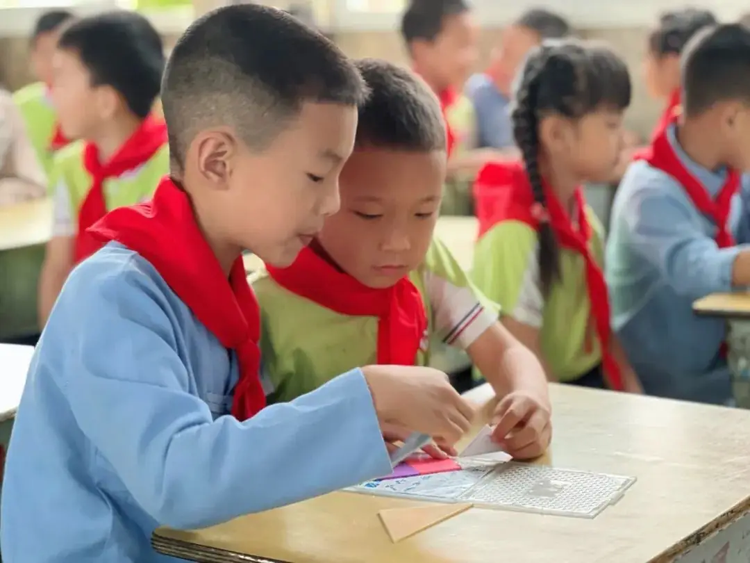 【走,参观小学去!】佛子山镇中心幼儿园大班级部参观小学活动 第65张 【走,参观小学去!】佛子山镇中心幼儿园大班级部参观小学活动 第65张