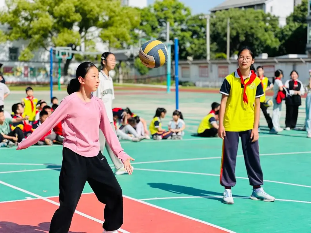 活力排球 绽放童年——钟埭小学举行第四届“樱花杯”校园排球联赛 第10张 活力排球 绽放童年——钟埭小学举行第四届“樱花杯”校园排球联赛 第10张