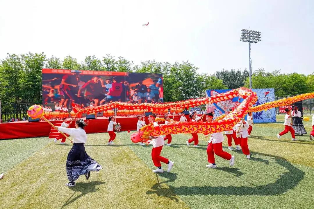 【文化 • 关注】和平区文化路小学“辰龙醒狮”展演在和平区风筝节闭幕仪式上开场表演 第12张