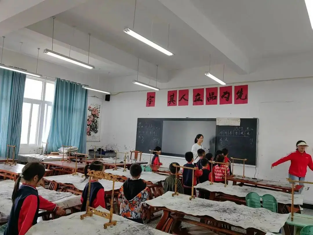 【幼小衔接】“小学零距离,成长初体验”——铜仁市第二十四幼儿园大班参观小学活动 第32张