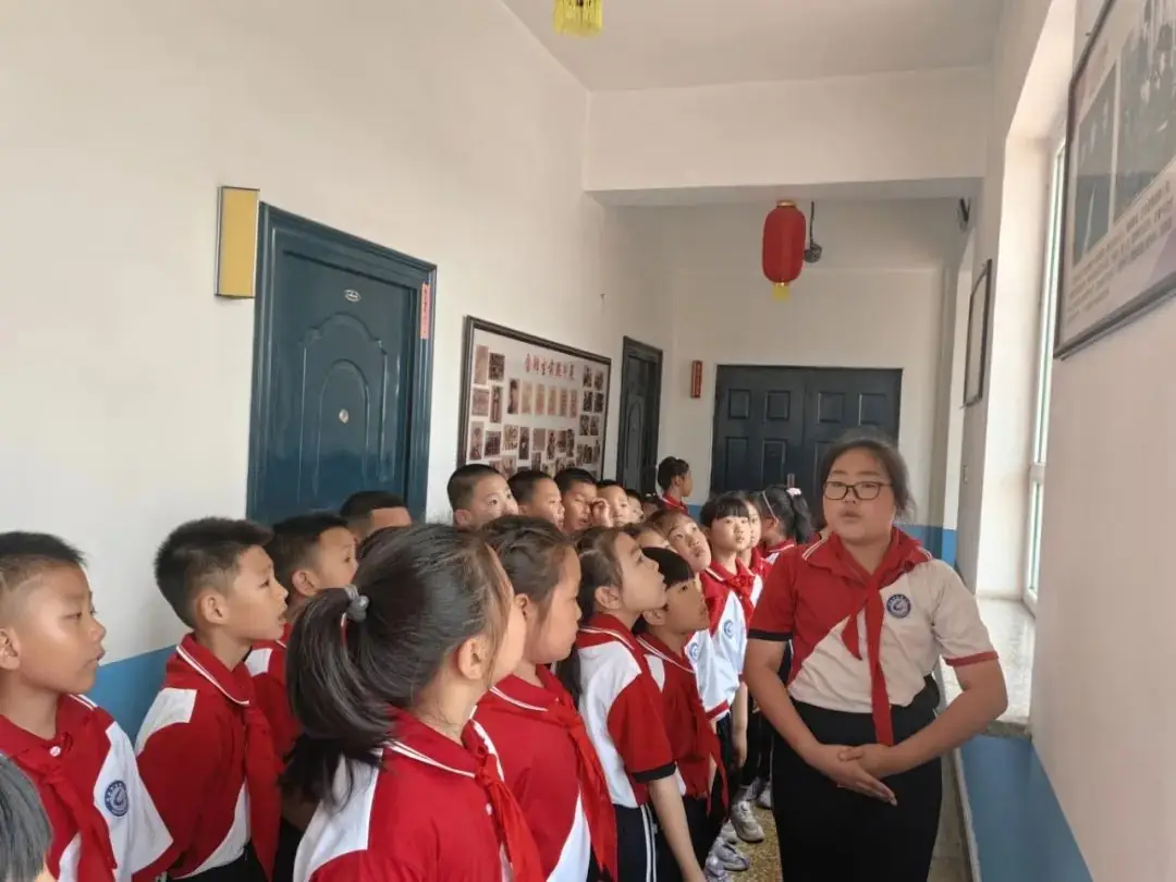 与雷锋同行 让梦想飞扬--凌海市雷锋小学少先队入队仪式 第39张 与雷锋同行 让梦想飞扬--凌海市雷锋小学少先队入队仪式 第39张