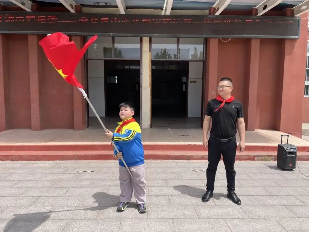 【入队仪式】红领巾爱祖国——金乡县中心小学兴隆校区一年级新队员入队仪式 第26张