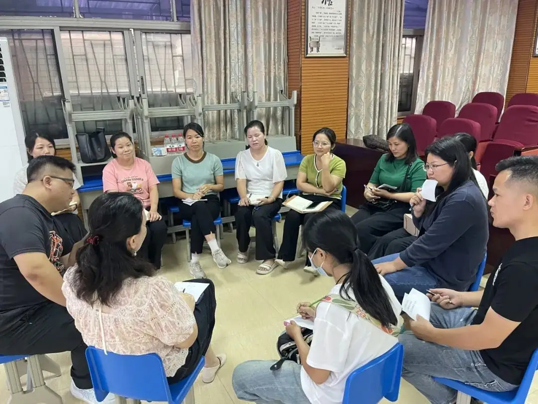 学会倾听 静待花开——虎门镇龙眼小学家庭教育倾诉沙龙活动 第12张 学会倾听 静待花开——虎门镇龙眼小学家庭教育倾诉沙龙活动 第12张