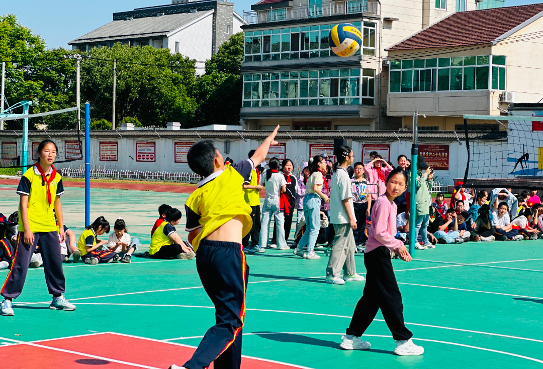 活力排球 绽放童年——钟埭小学举行第四届“樱花杯”校园排球联赛 第18张 活力排球 绽放童年——钟埭小学举行第四届“樱花杯”校园排球联赛 第18张