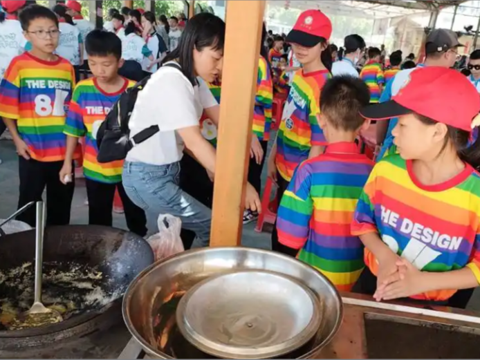 熠熠春日共奔赴,研学拾趣促成长——新华小学2024年五年级参观顺德博物馆研学活动 第10张 熠熠春日共奔赴,研学拾趣促成长——新华小学2024年五年级参观顺德博物馆研学活动 第10张