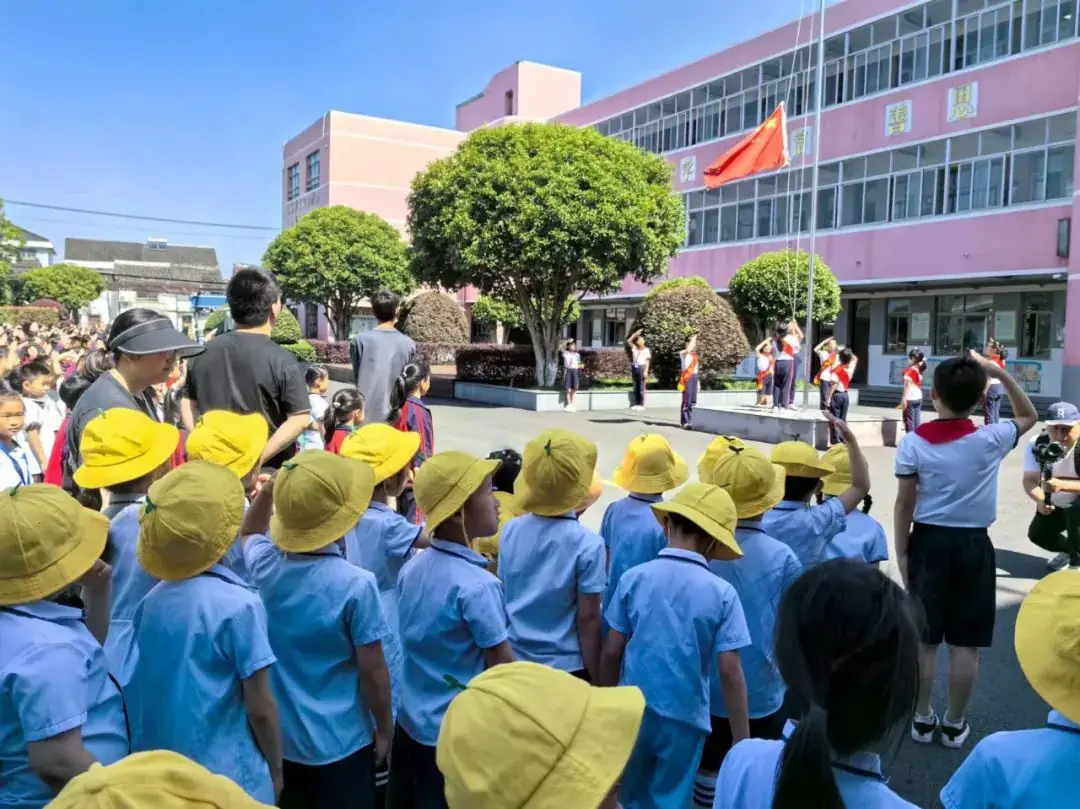【看,我的故事】大一班课程故事——嗨,小学 第60张