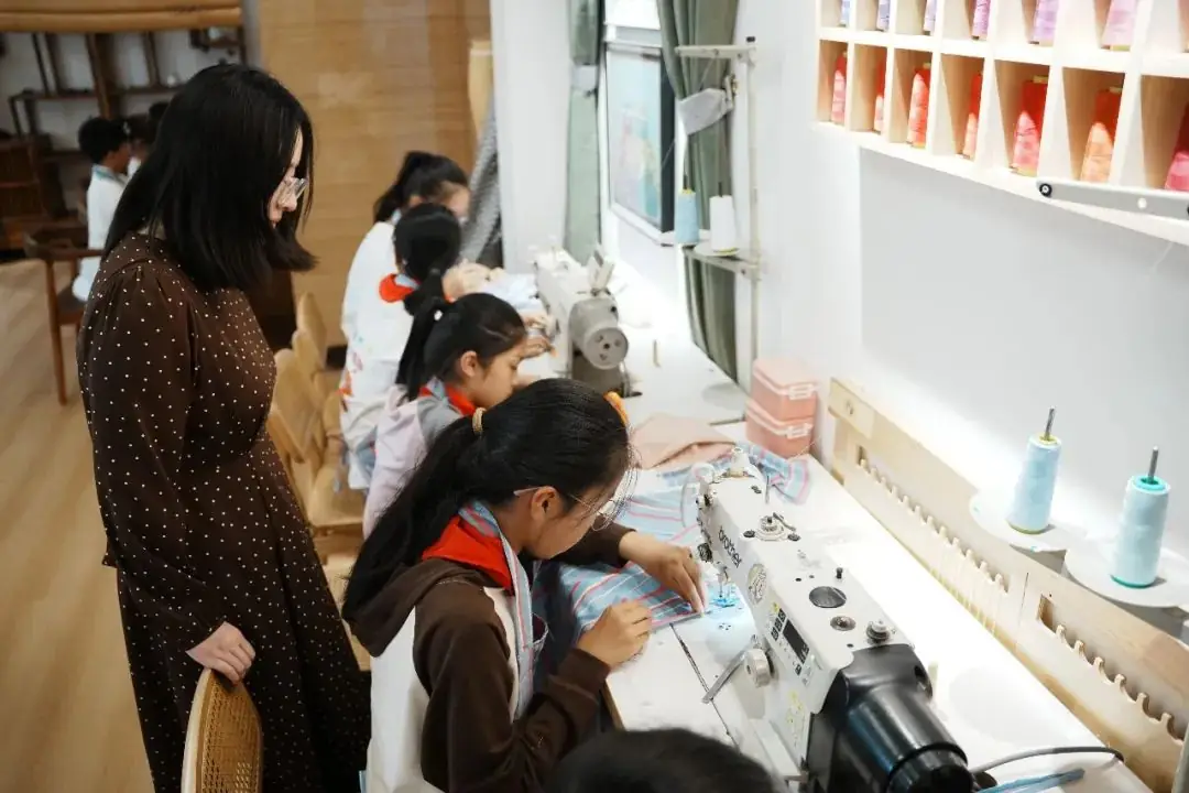 青小大事记|常州市小学劳动教育推进展示活动在青龙实验小学举行 第42张 青小大事记|常州市小学劳动教育推进展示活动在青龙实验小学举行 第42张