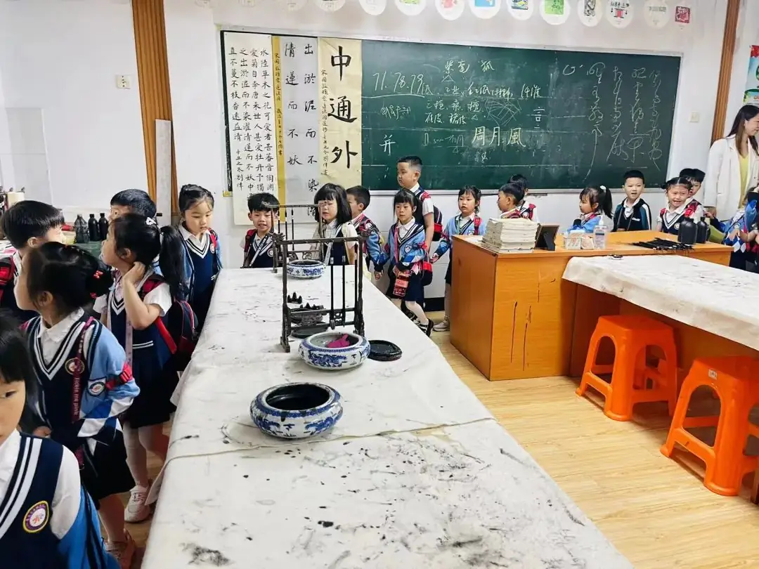 你好,小学——大桥花园幼儿园大班段参观小学活动 第57张