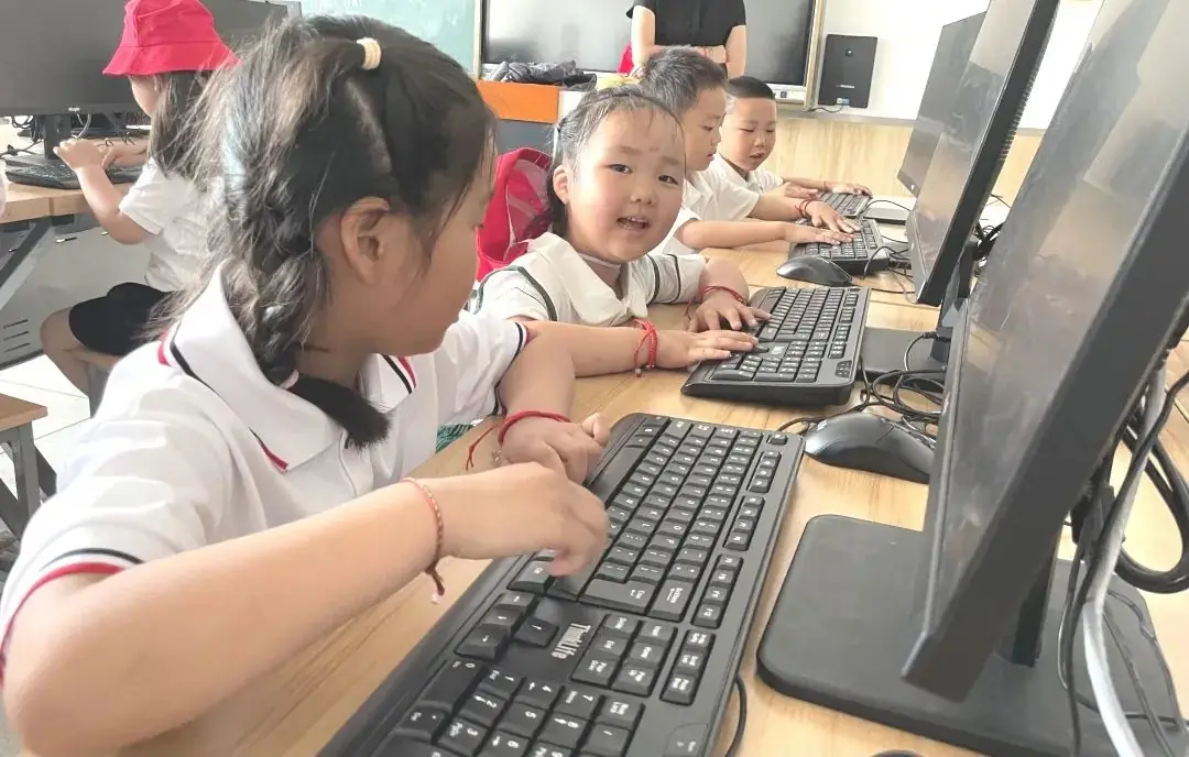 【润童·活动】探秘小学,快乐衔接——开发区教工幼儿园参观小学活动 第30张