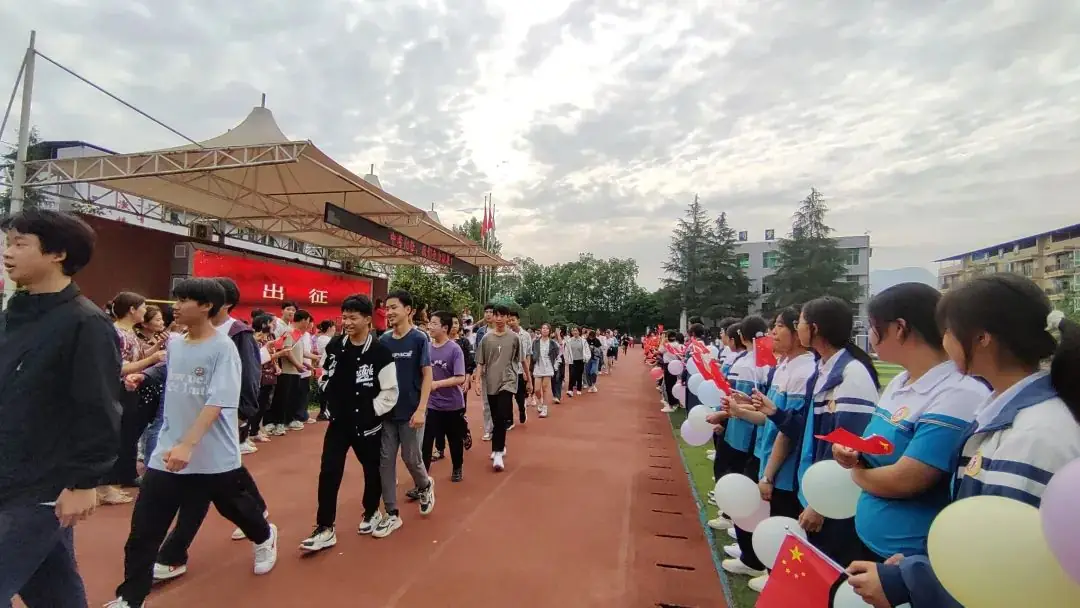 一举夺魁,决胜中考||开江县长岭中学初三学子载梦出征 第11张 一举夺魁,决胜中考||开江县长岭中学初三学子载梦出征 第11张