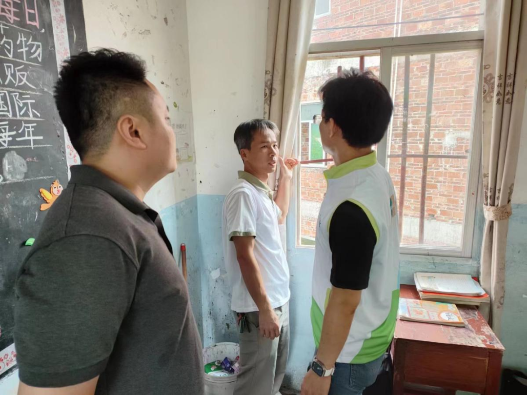 聚爱同行,共护童心——合江镇大塘小学、平山小学爱心行 第4张 聚爱同行,共护童心——合江镇大塘小学、平山小学爱心行 第4张