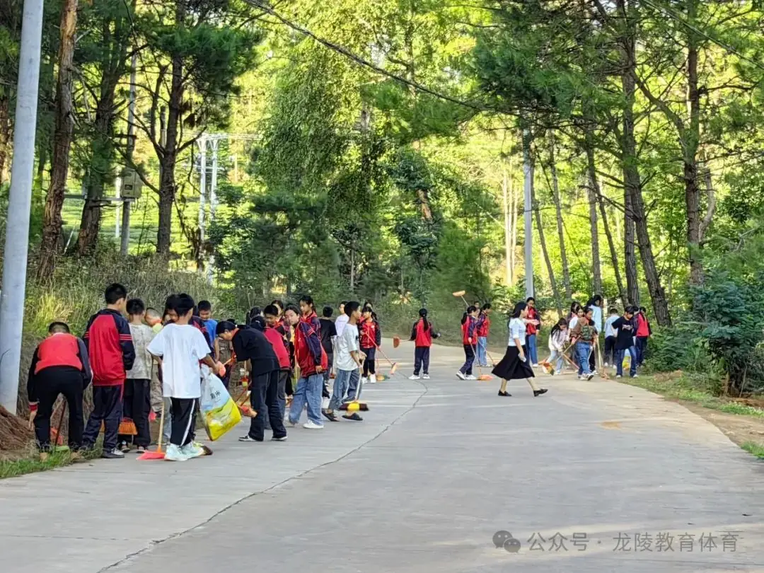 龙江乡弄星完全小学:提升人居环境,共建美丽校园 第3张