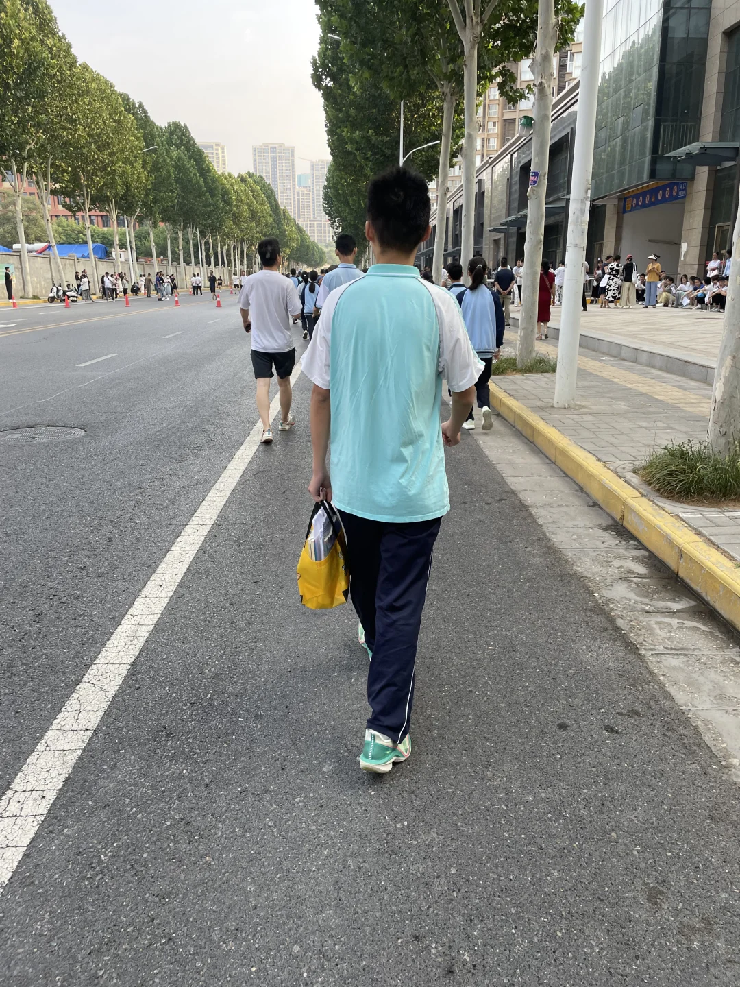 中考第一天～-第2张图片-四季读书网