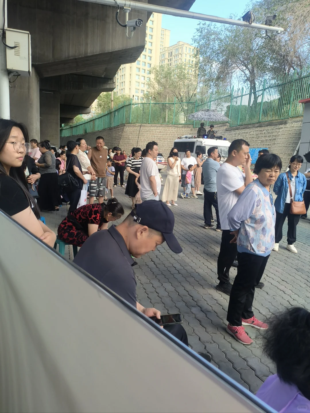 中考现场，感悟拼搏的力量 第4张
