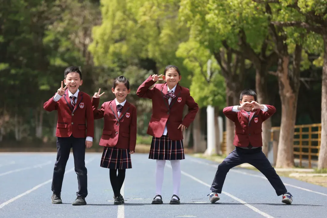 放弃传统名校!中考估分705分学霸,选了这所「顶尖名师天团」的学校 第37张 放弃传统名校!中考估分705分学霸,选了这所「顶尖名师天团」的学校 第37张