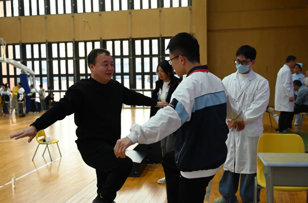 【公益暖心】中考冲刺!泉州市运动防护中心团队进校园为学子护航“撑腰” 第15张