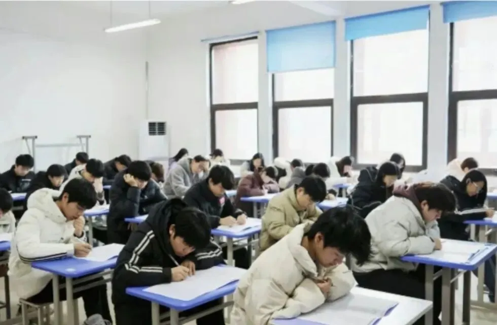 中考500分以下,选错路耽误三年·郑州电子商务职业学院中专部招生(河南辅专)2026完整版 第51张