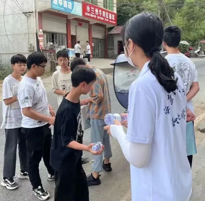 我校爱心护航 暖心公益助力中考! 第11张