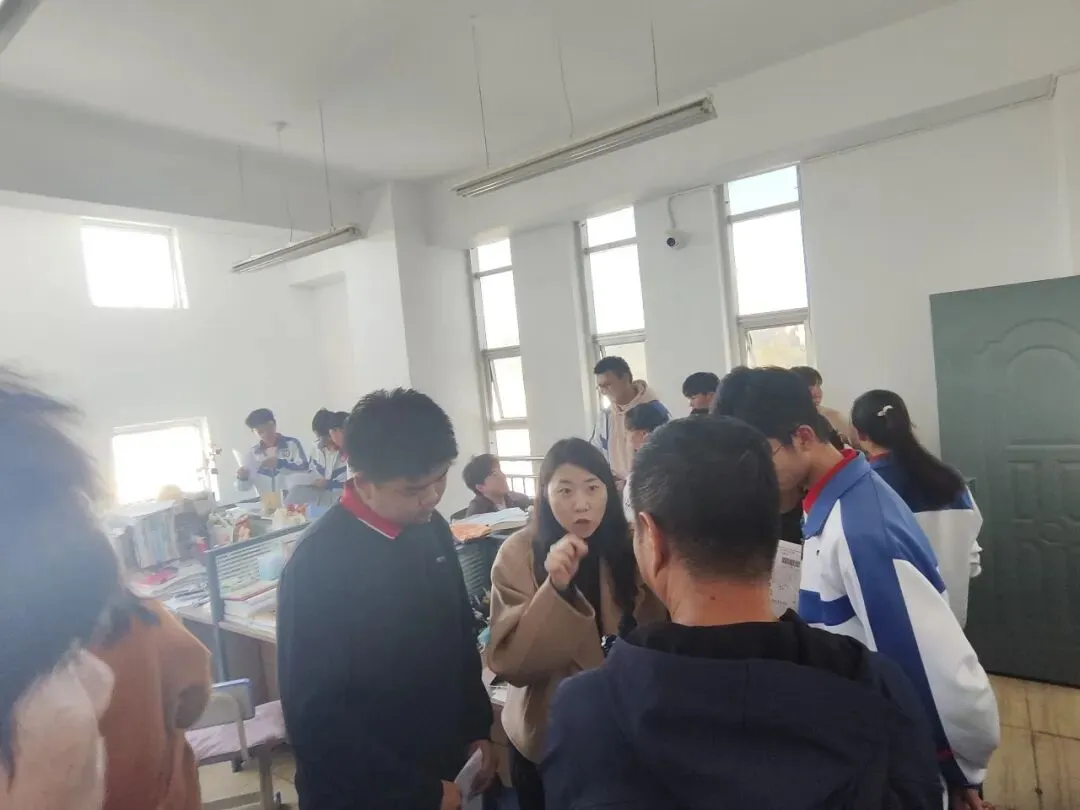 初三中考备考系列家长会顺利召开 家校协同共筑冲刺之路 第15张