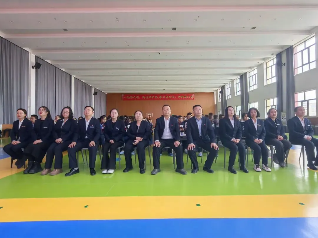【期末表彰】逐梦期末 蓄力中考 ——天和学校举行2025-2026学年度第一学期九年级期末表彰大会 第1张