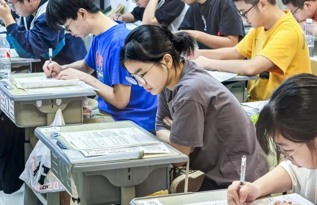 “取消中考高考”为何让大多人破防?-第1张图片-四季读书网 “取消中考高考”为何让大多人破防?-第1张图片-四季读书网